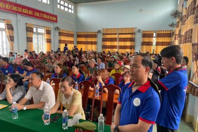 Học sinh Trường Mầm Non Hoa Hồng nhận hỗ trợ 50 suất quà trị  giá 500.000đ của đoàn từ thiện luật sư Thành Phố Hồ Chí Minh